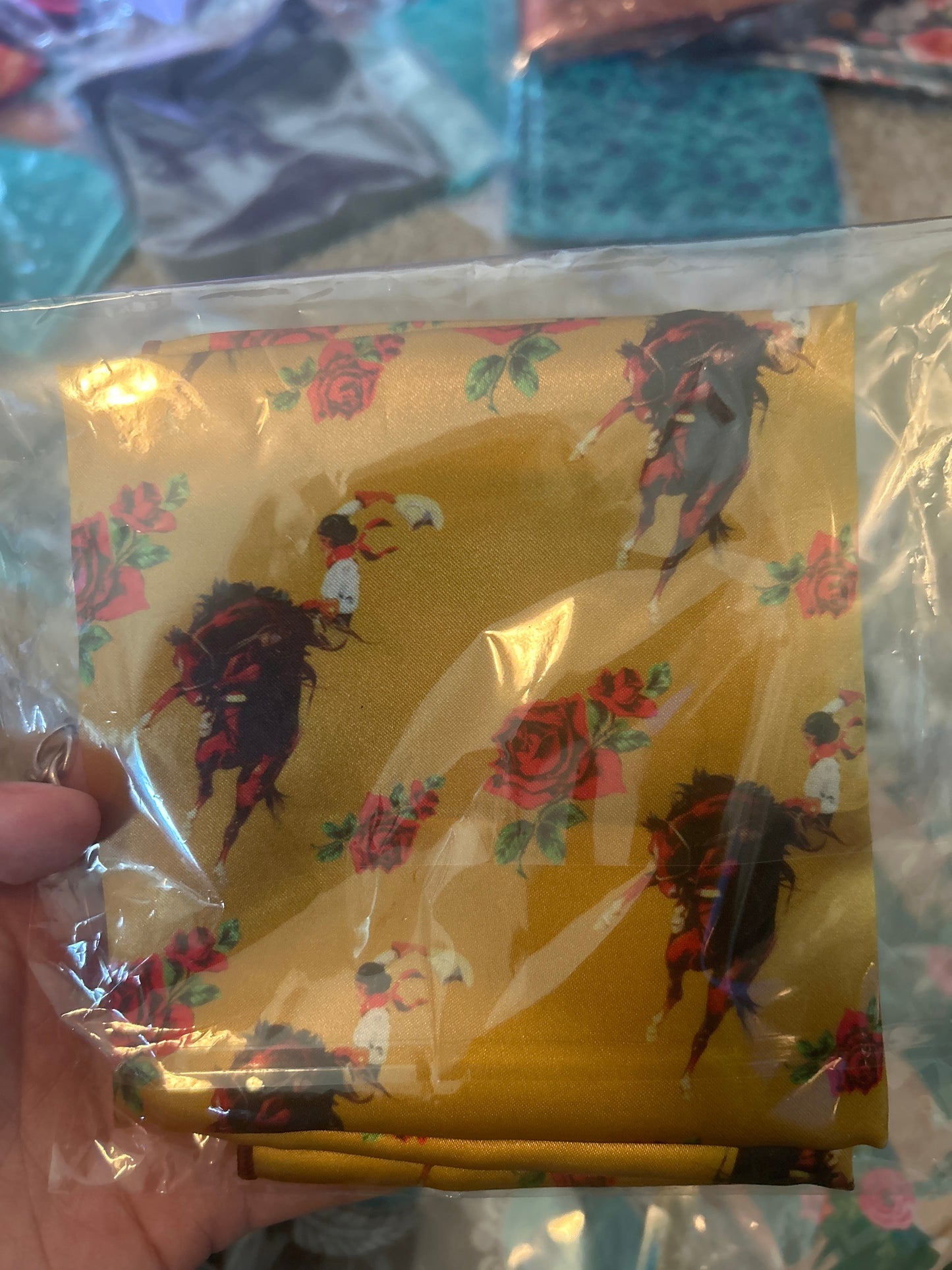 Bucking Roses Mini Wildrag