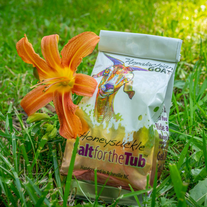 HONEYSUCKLE GOATS MILK ARNICA BATH SALTS