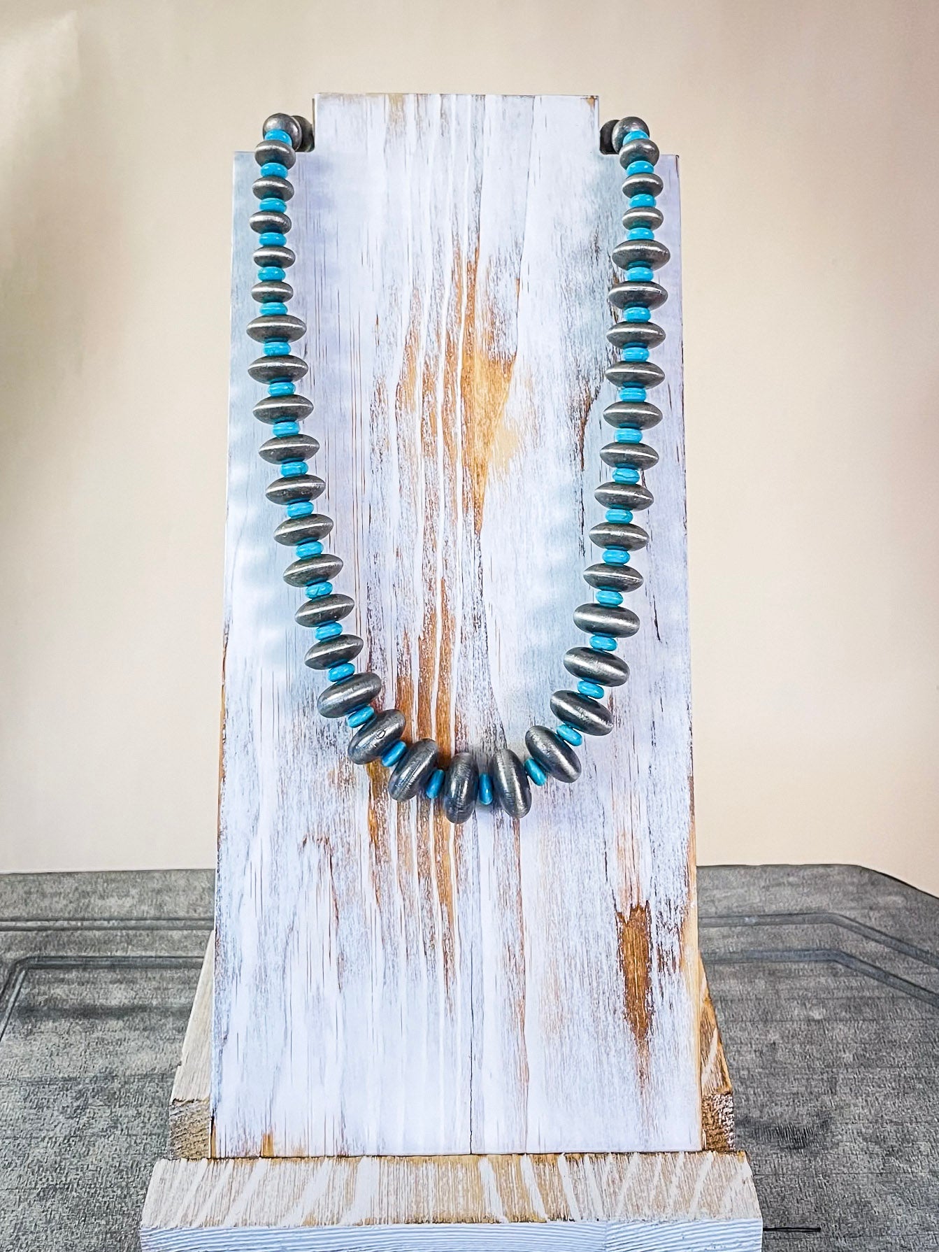 Hot Shot Navajo Style Pearl Fashion Necklace