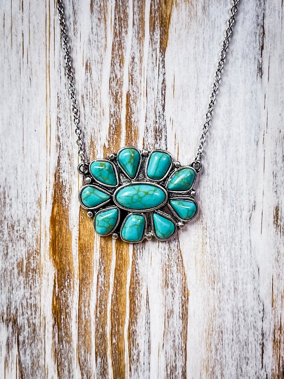 Hailey Pendant Chain Fashion Necklace