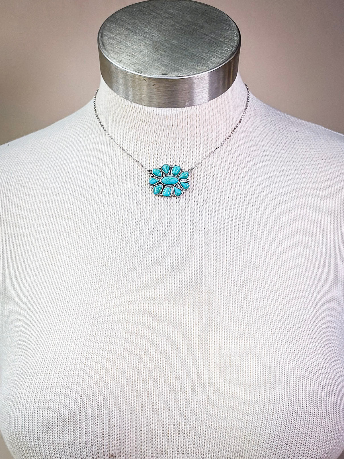 Hailey Pendant Chain Fashion Necklace