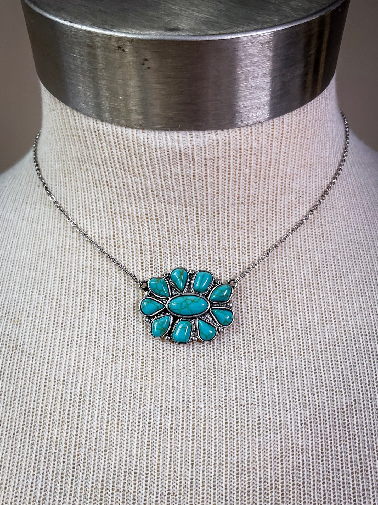 Hailey Pendant Chain Fashion Necklace