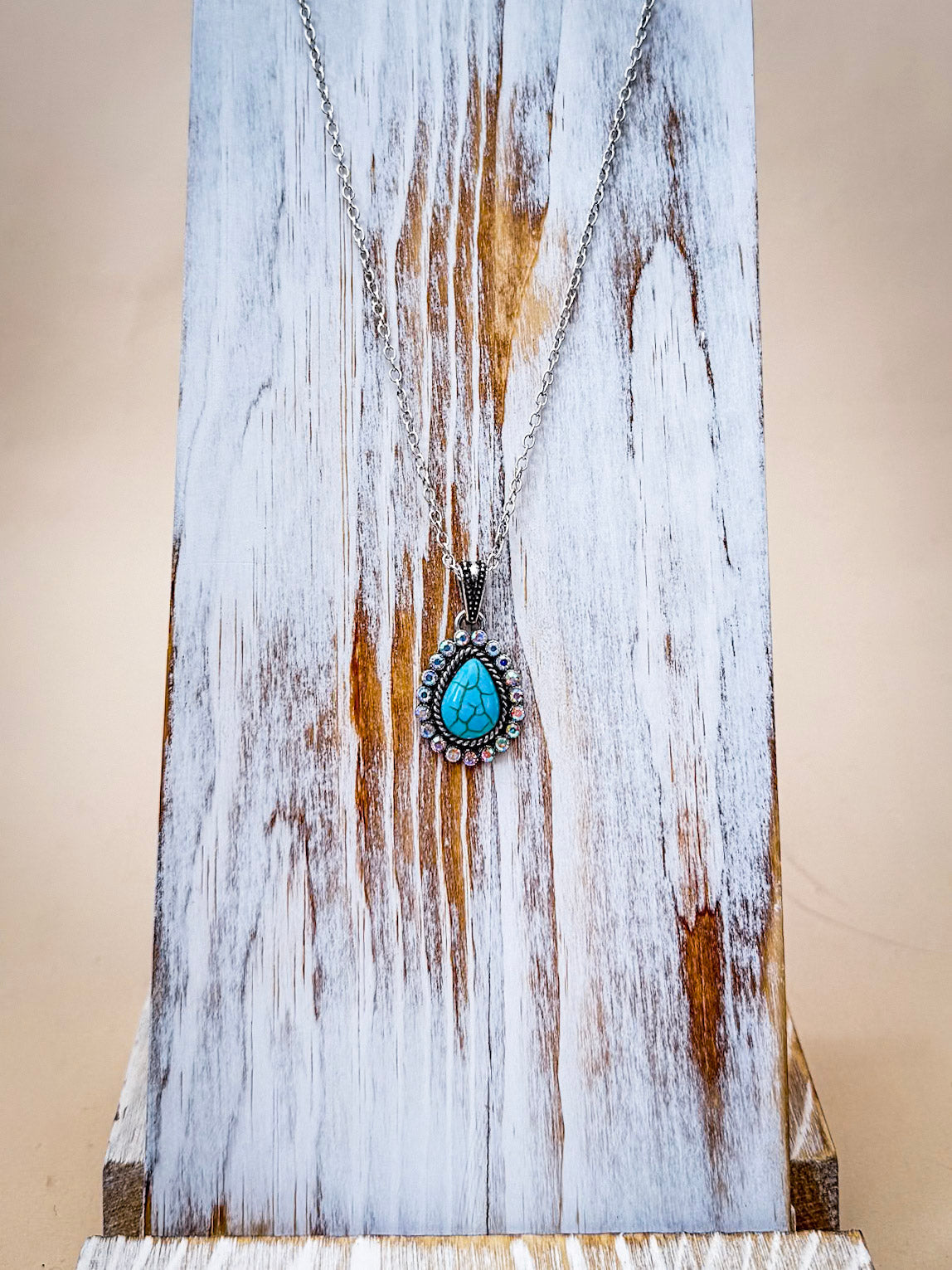 Kayla Pendant Fashion Necklace