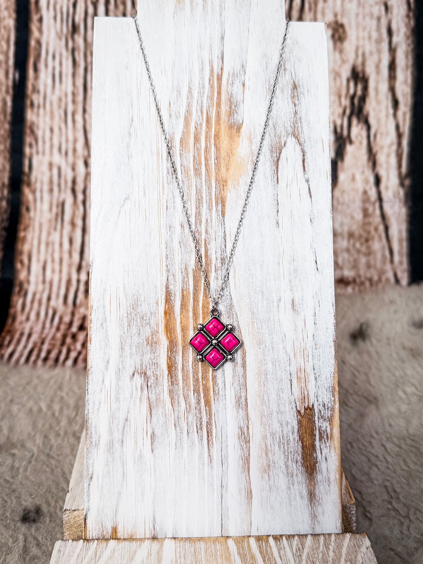 Rio Pendant Fashion Necklace - Pink
