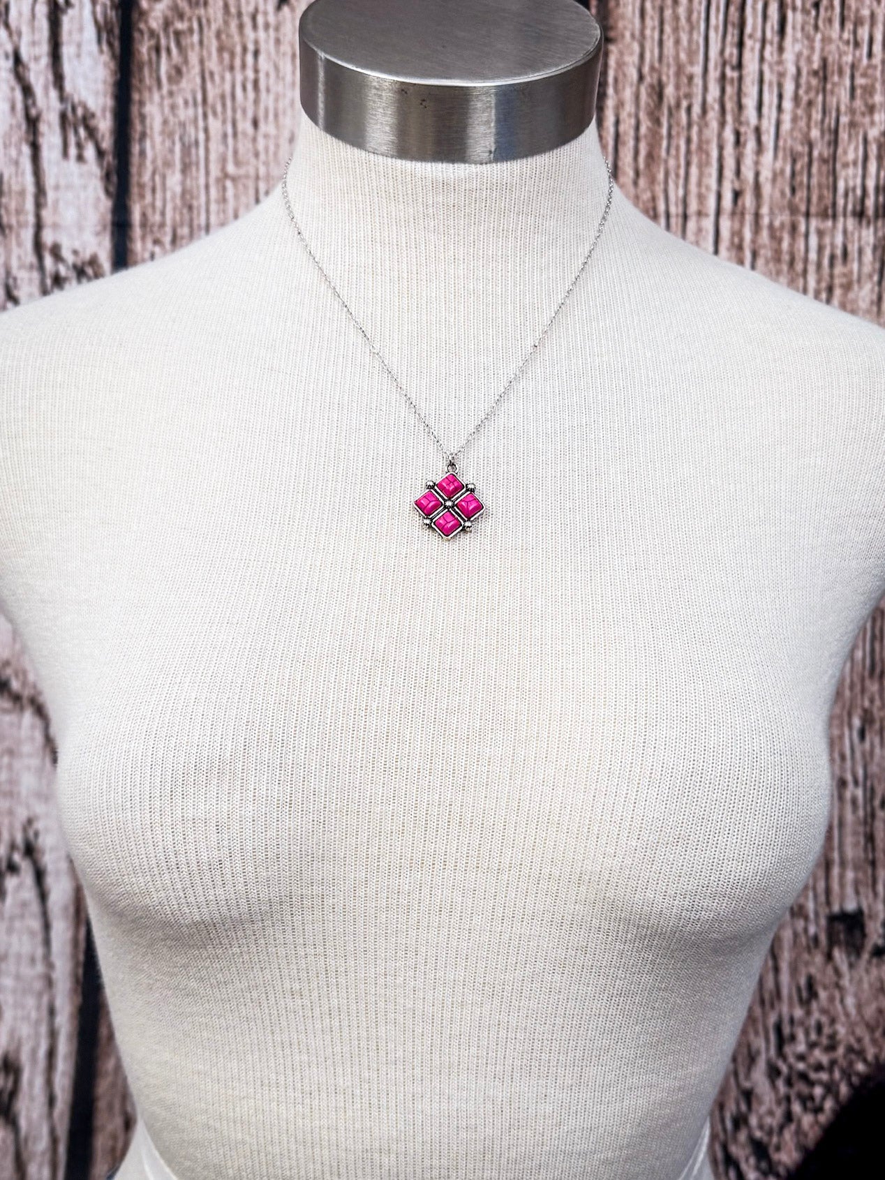 Rio Pendant Fashion Necklace - Pink