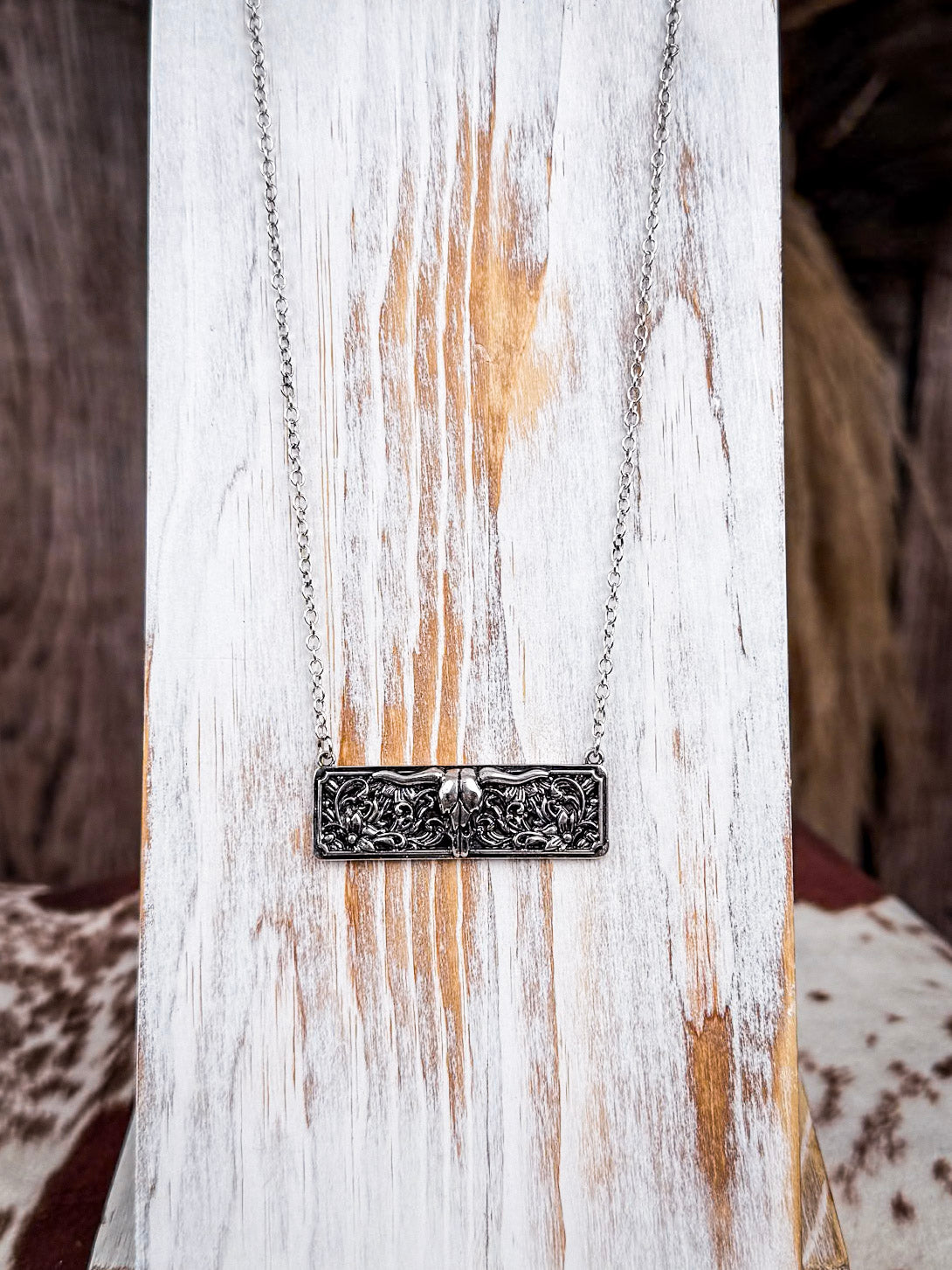 Prairie Guardian Bar Fashion Necklace