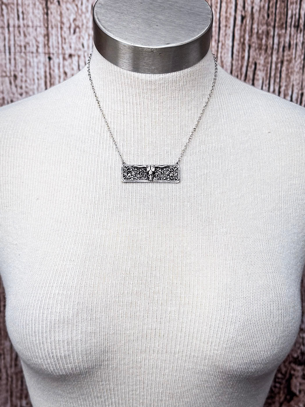 Prairie Guardian Bar Fashion Necklace