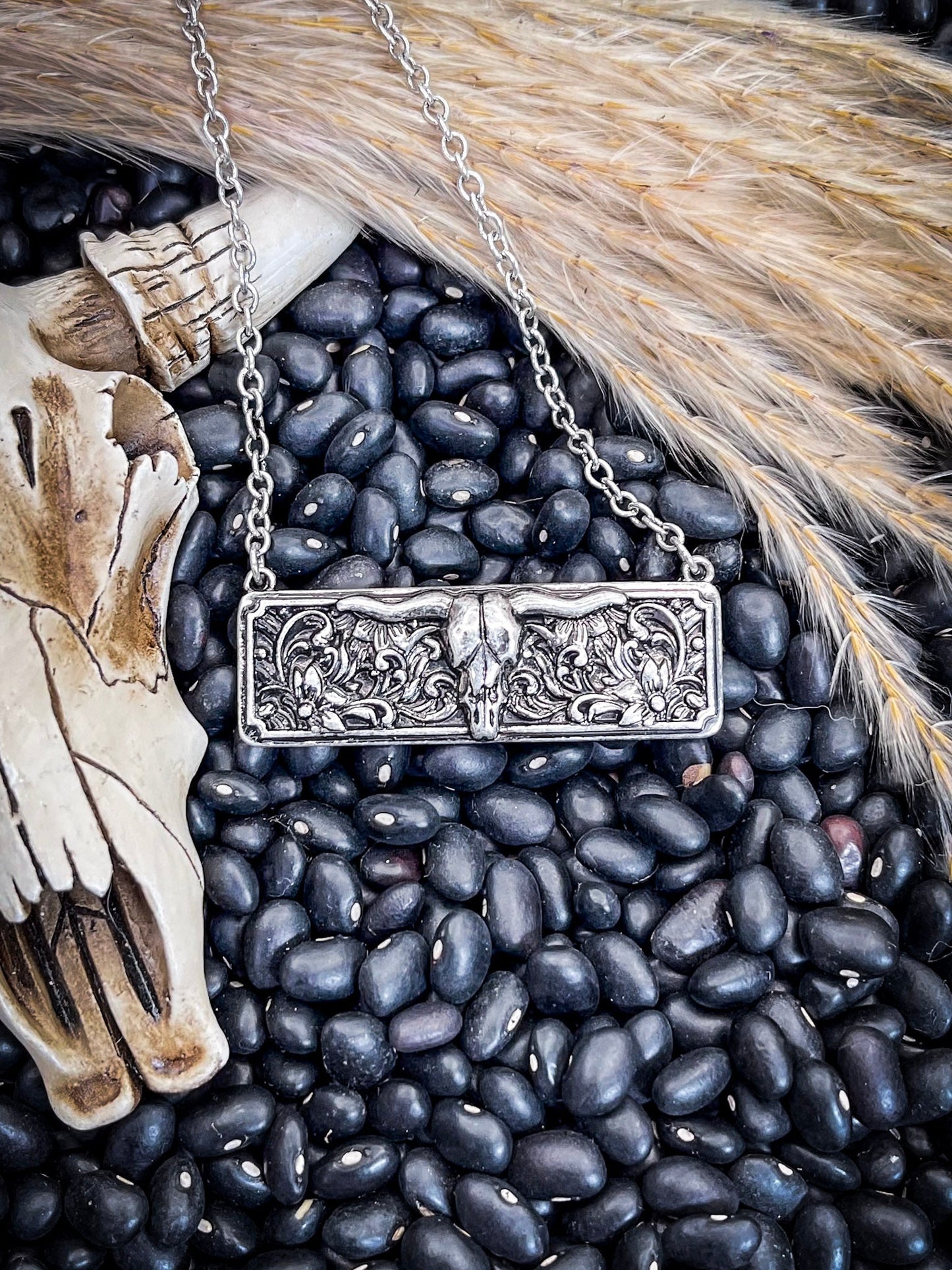 Prairie Guardian Bar Fashion Necklace