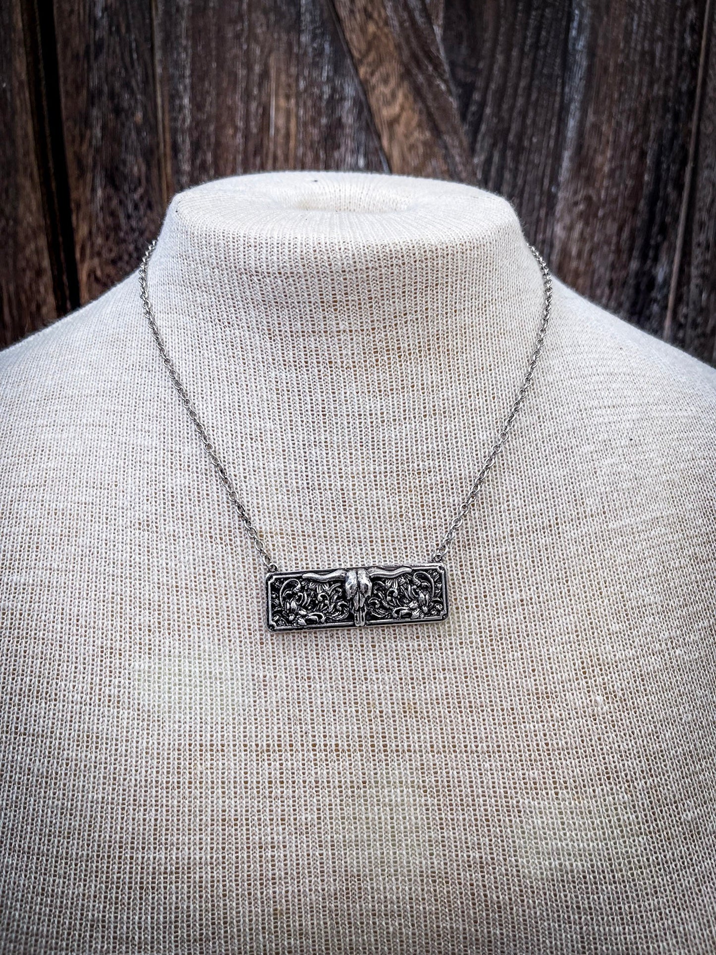 Prairie Guardian Bar Fashion Necklace