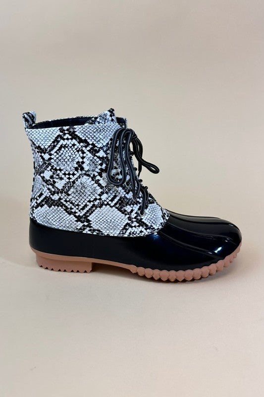 LACE UP WINTER RAIN BOOT, ANIMAL PRINT