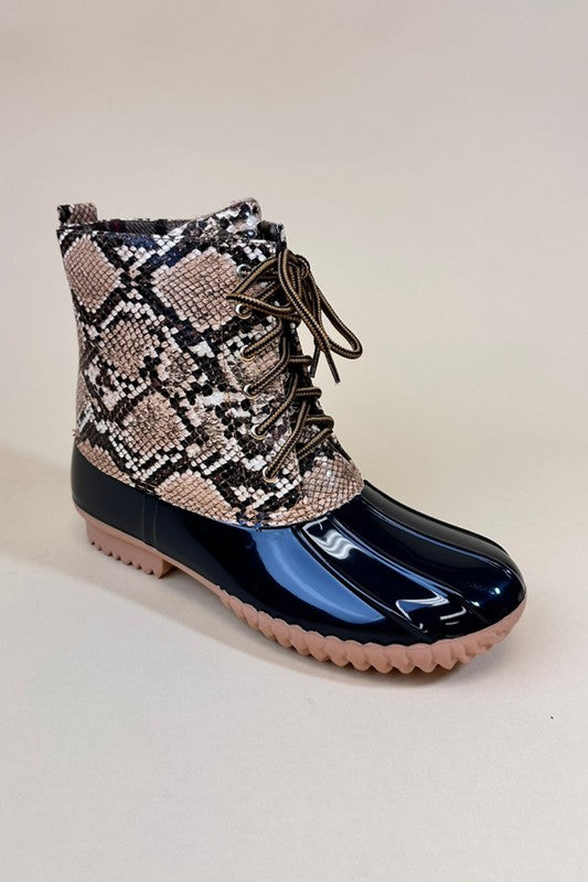 LACE UP WINTER RAIN BOOT, ANIMAL PRINT