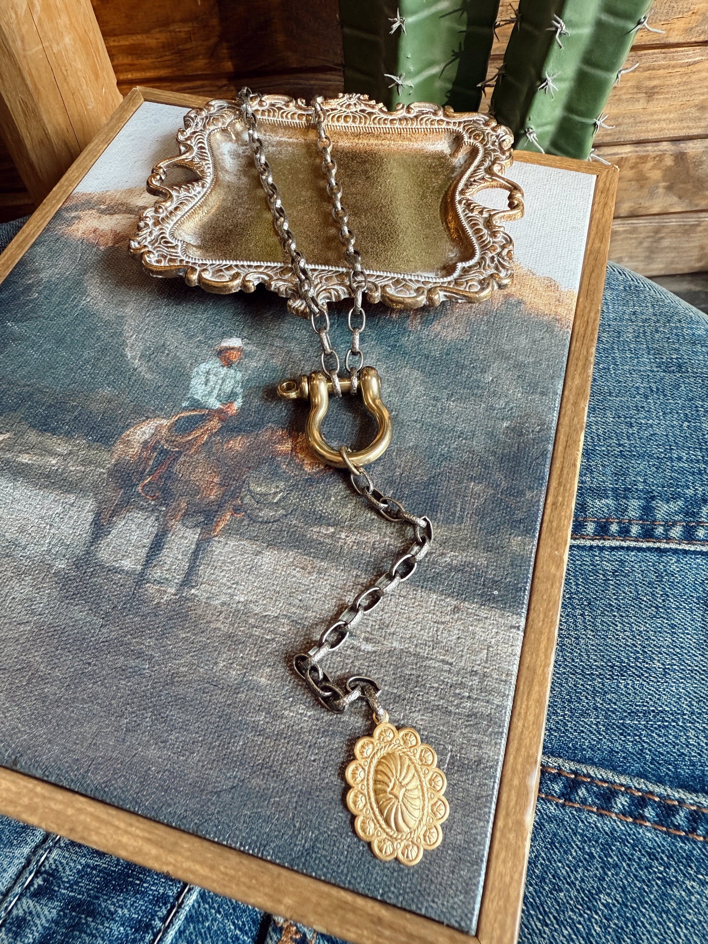 The Vegas Nights Lariat