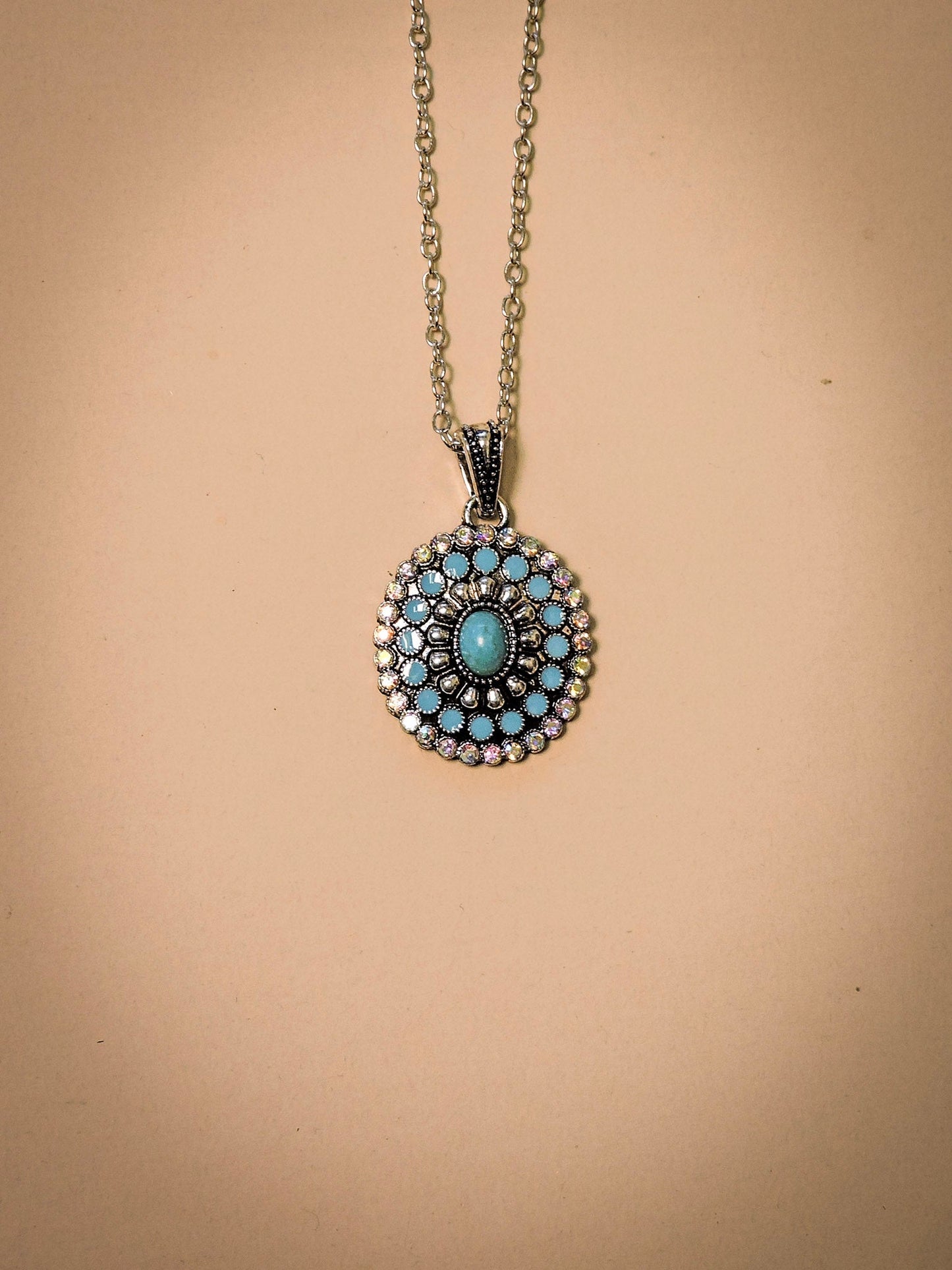 Levi Pendant Fashion Necklace