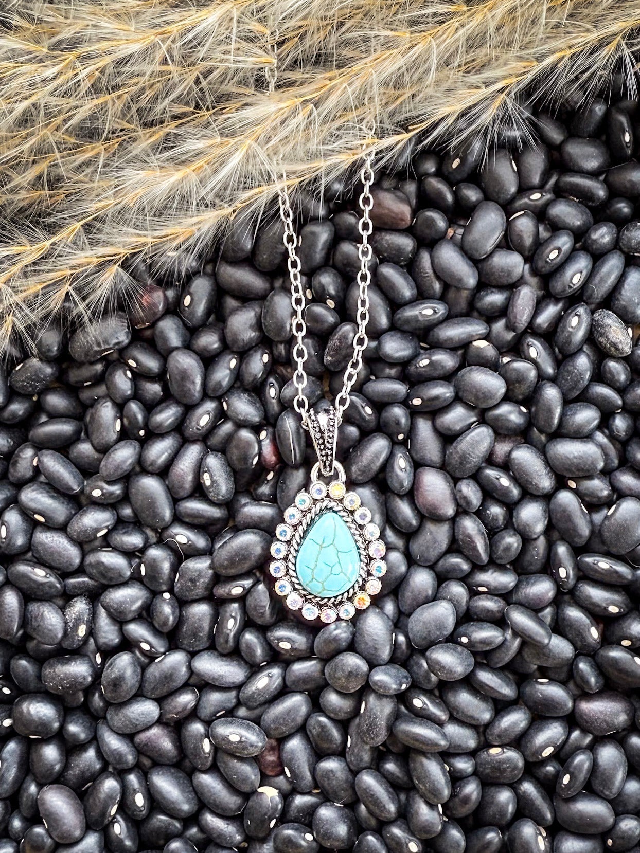 Kayla Pendant Fashion Necklace