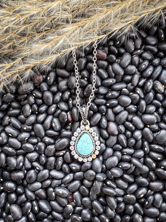Kayla Pendant Fashion Necklace
