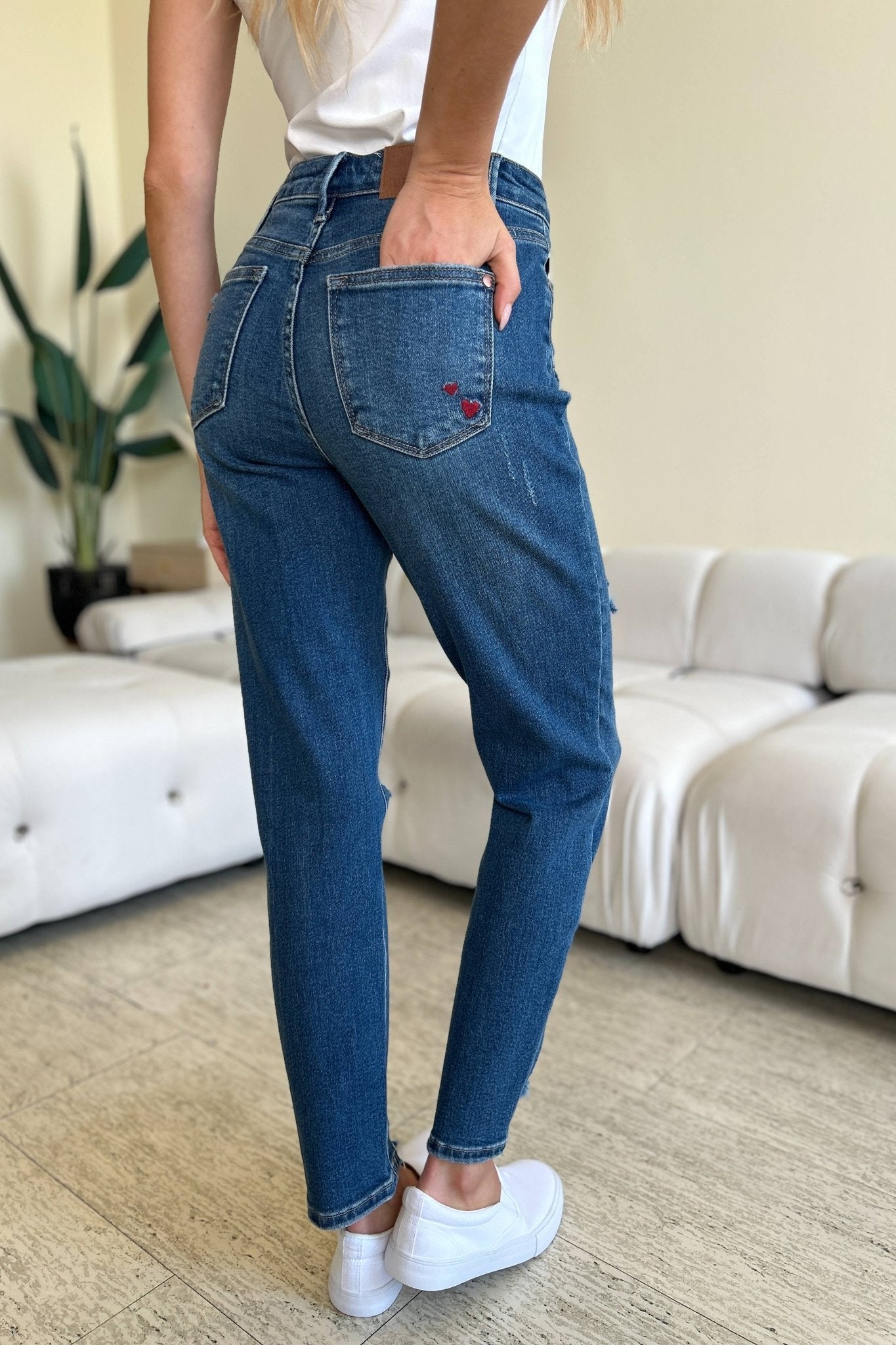 Judy Blue Full Size Queen Of Hearts Coin Pocket BF Jeans - SmorgeousByGina